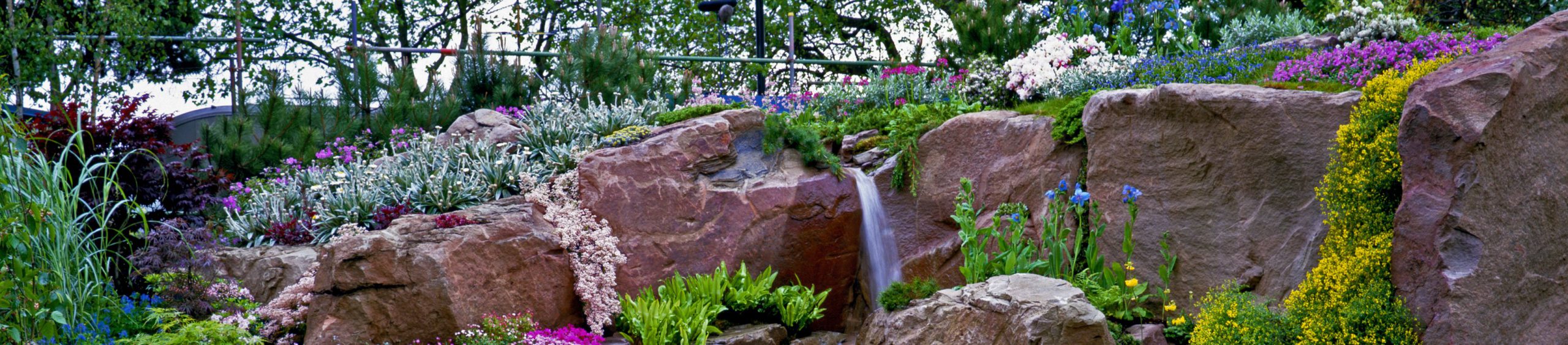 landscaper-bricks-rockery-hero-background-new